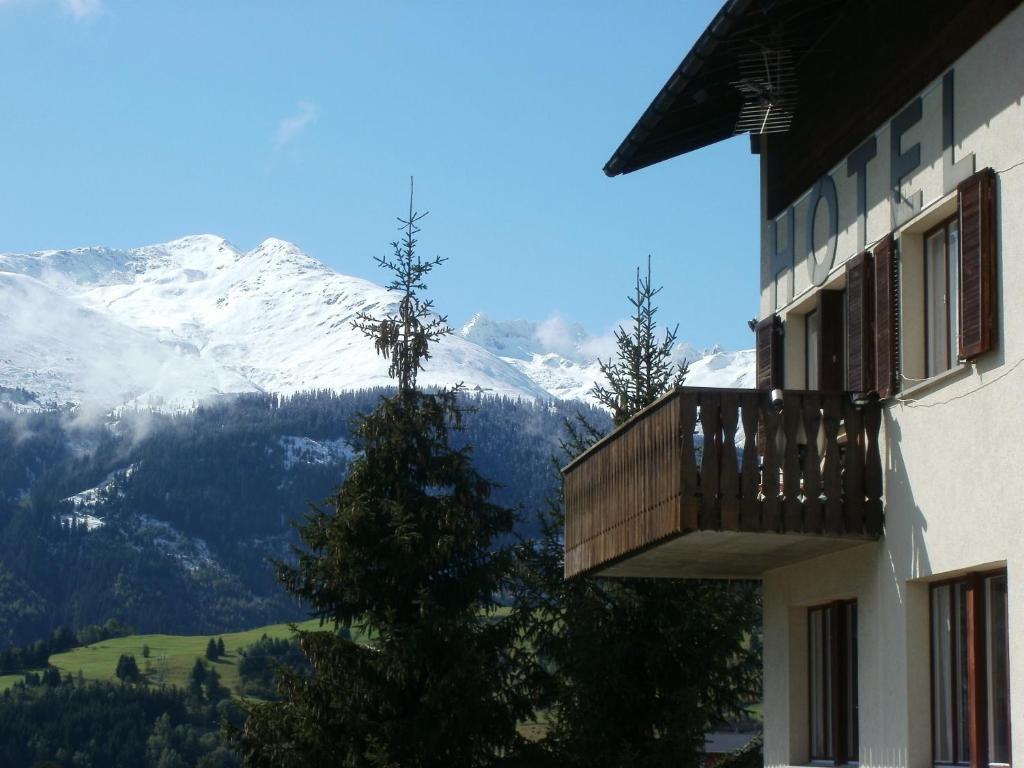 Hotel Pez Ault Disentis Bagian luar foto