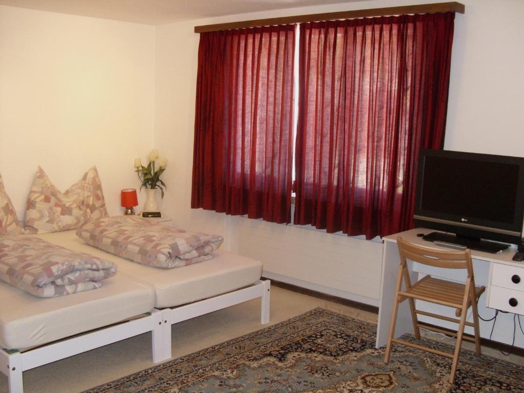 Hotel Pez Ault Disentis Ruang foto