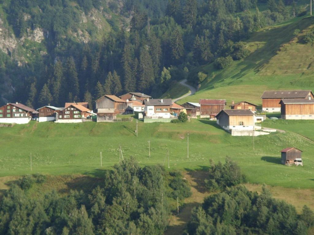 Hotel Pez Ault Disentis Bagian luar foto