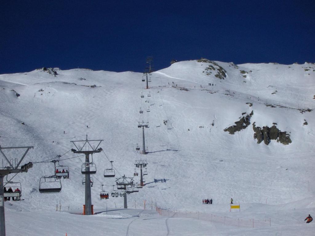 Hotel Pez Ault Disentis Bagian luar foto