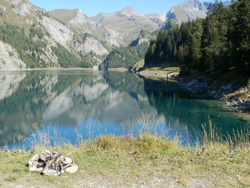Hotel Pez Ault Disentis Bagian luar foto